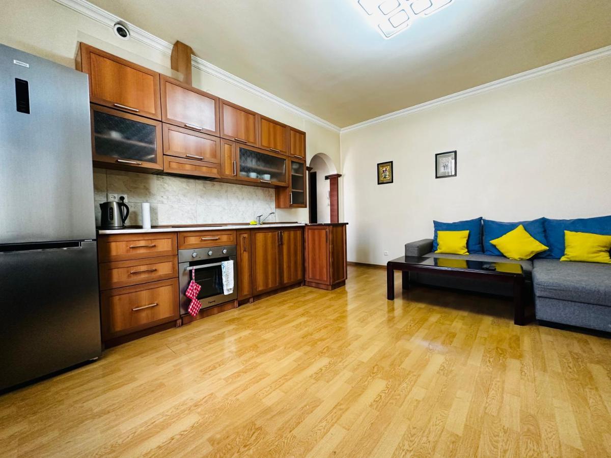 City Center Apartment On Sayat Nova Street Erevan Exterior foto
